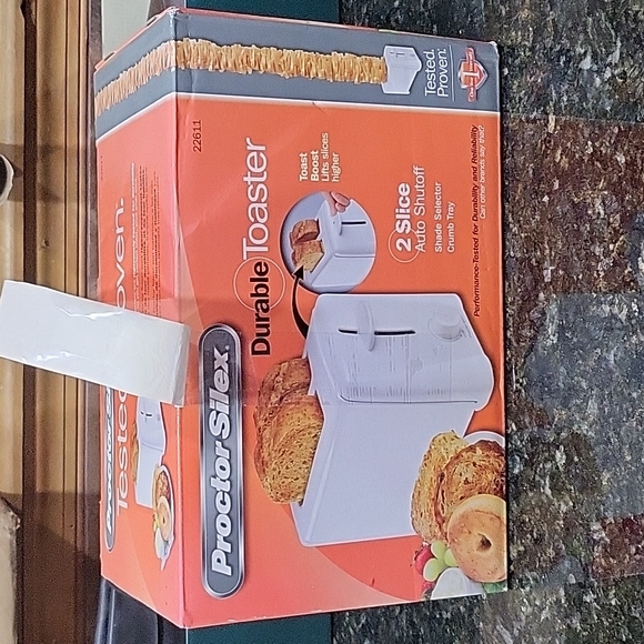 Proctor Silex Kitchen Proctor Silex Durable White Toaster Poshmark